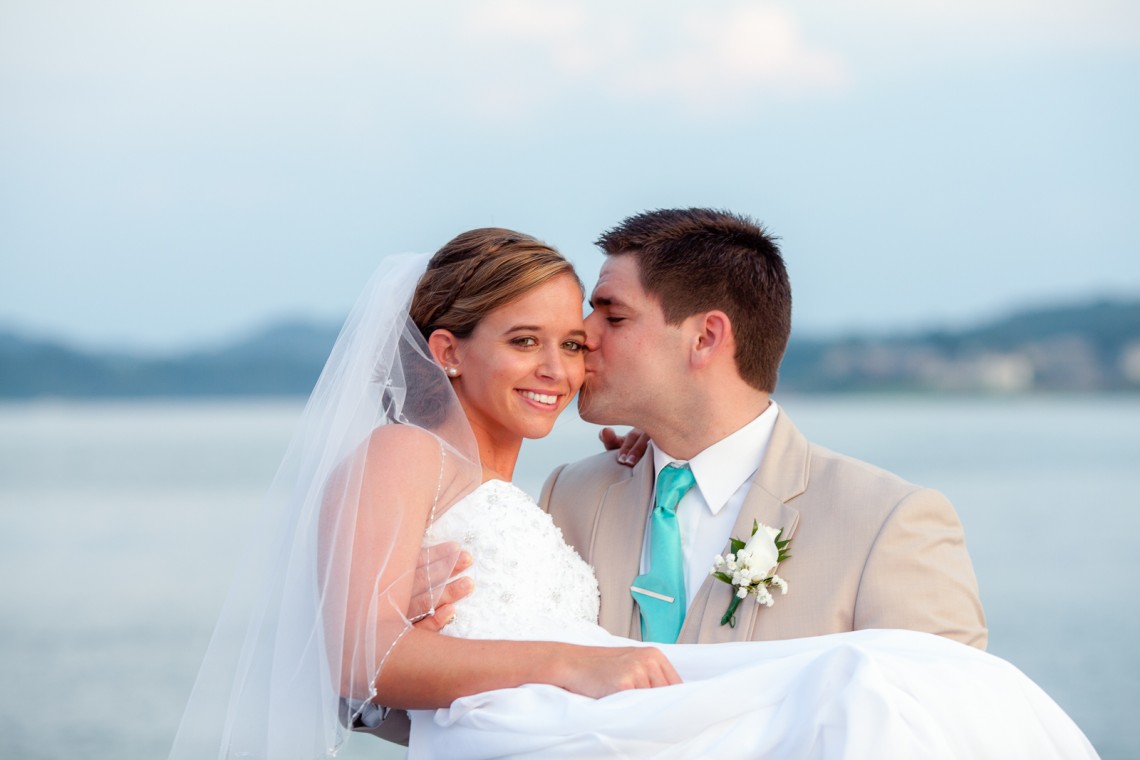 Knoxville wedding photographer at Tellico Yacht Club