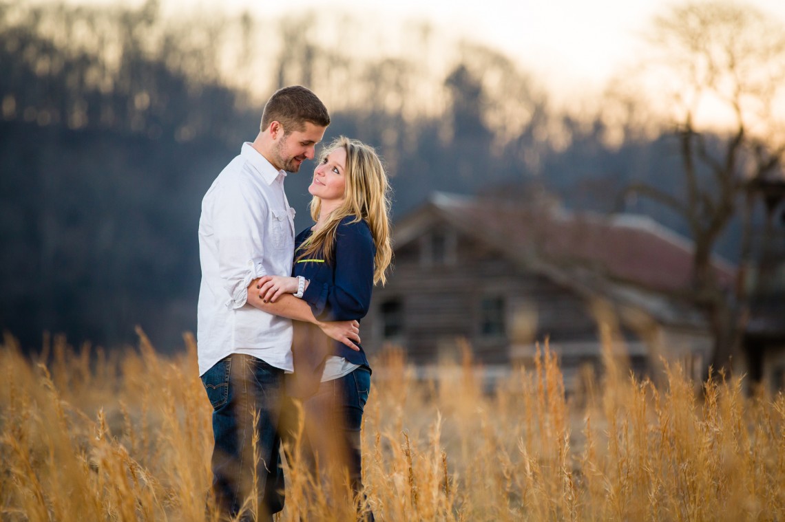 Country engagement photos by Knoxville wedding photographer 2 Hodges Photography
