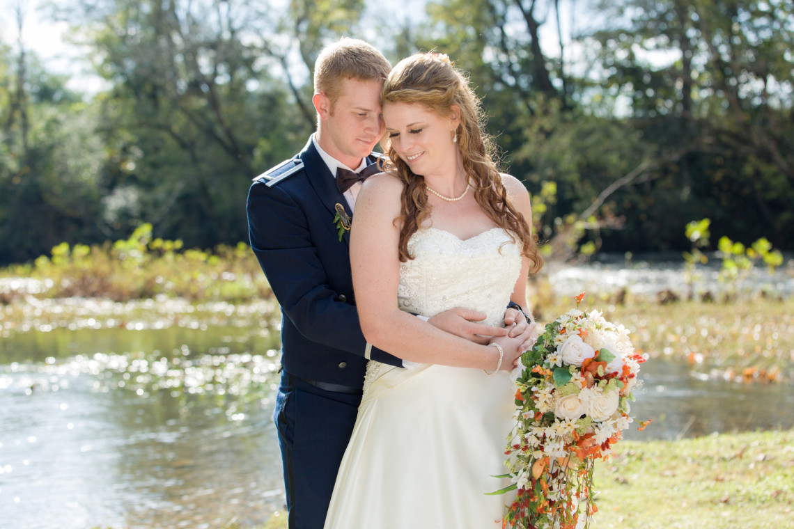 River Johns Outfitters wedding in Maryville, TN by Knoxville wedding photographers 2 Hodges Photography