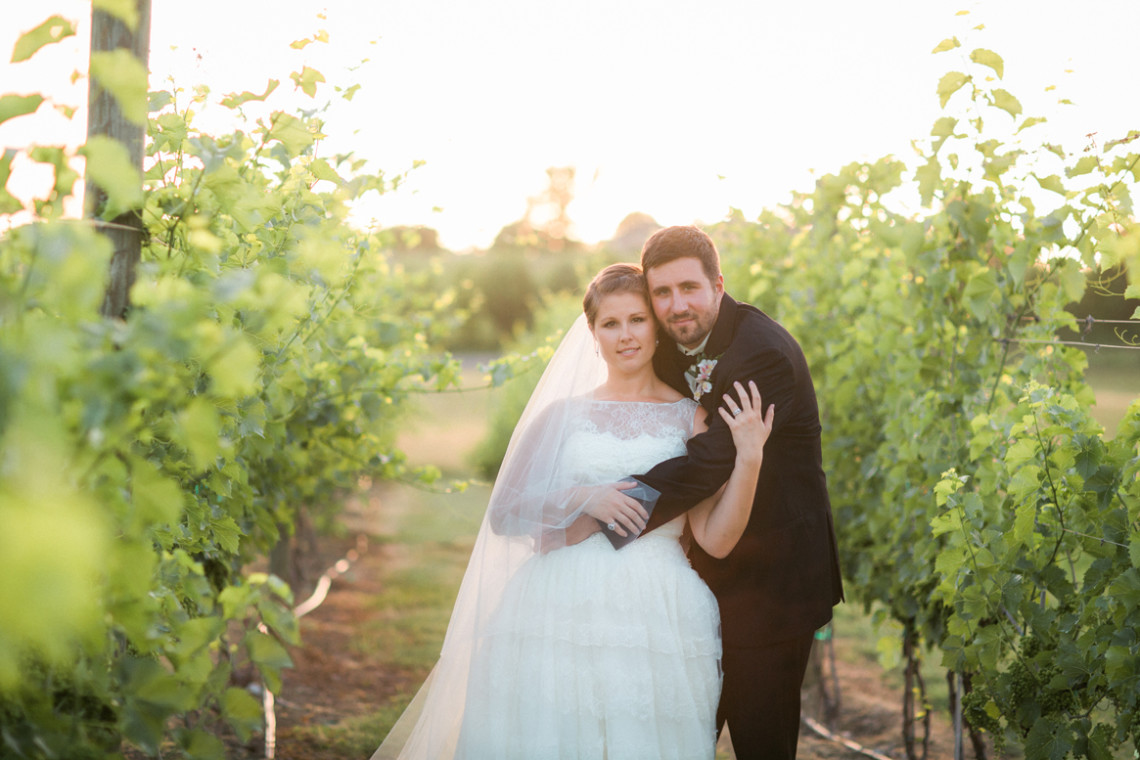 Wedding at Pleasant Hill Vineyards by Knoxville wedding photographers