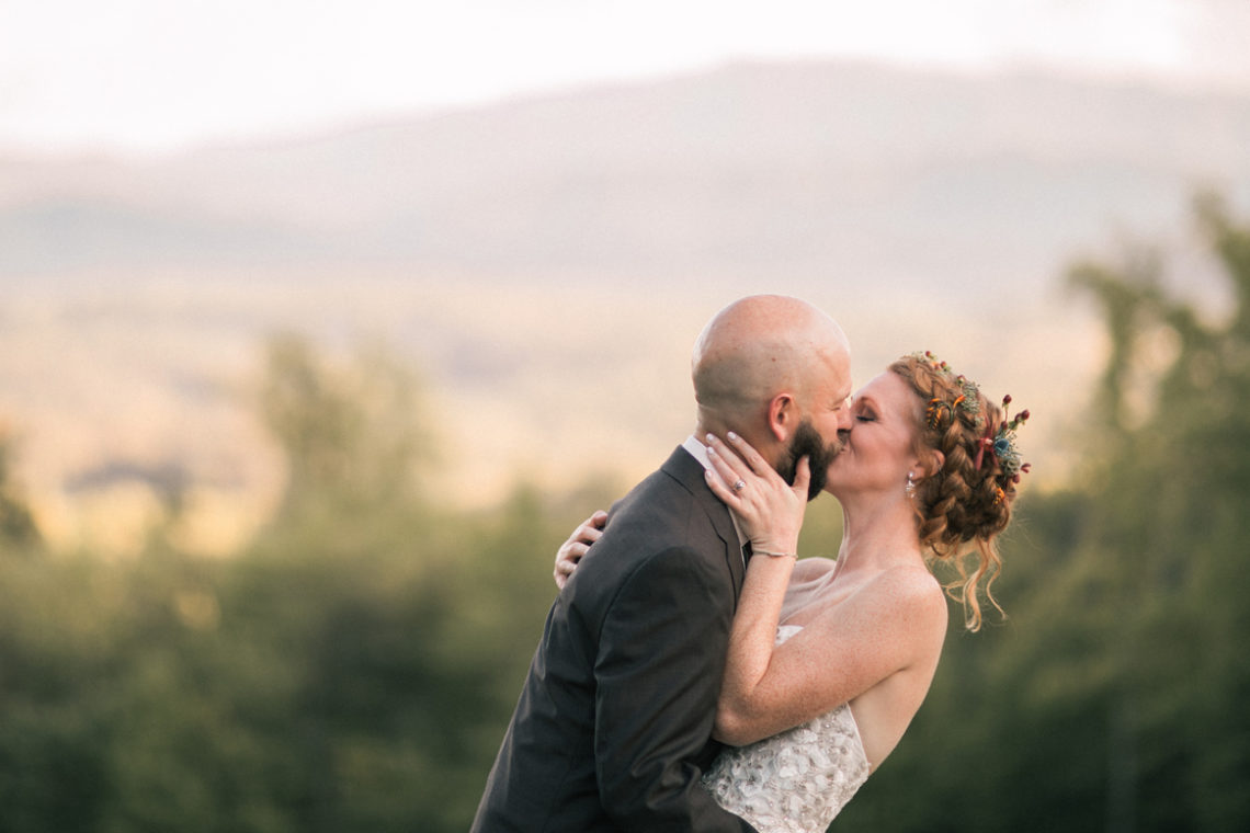 A Smoky Mountain destination wedding at Christopher Place Resort by Knoxville and Sevierville wedding photographers 2 Hodges Photography