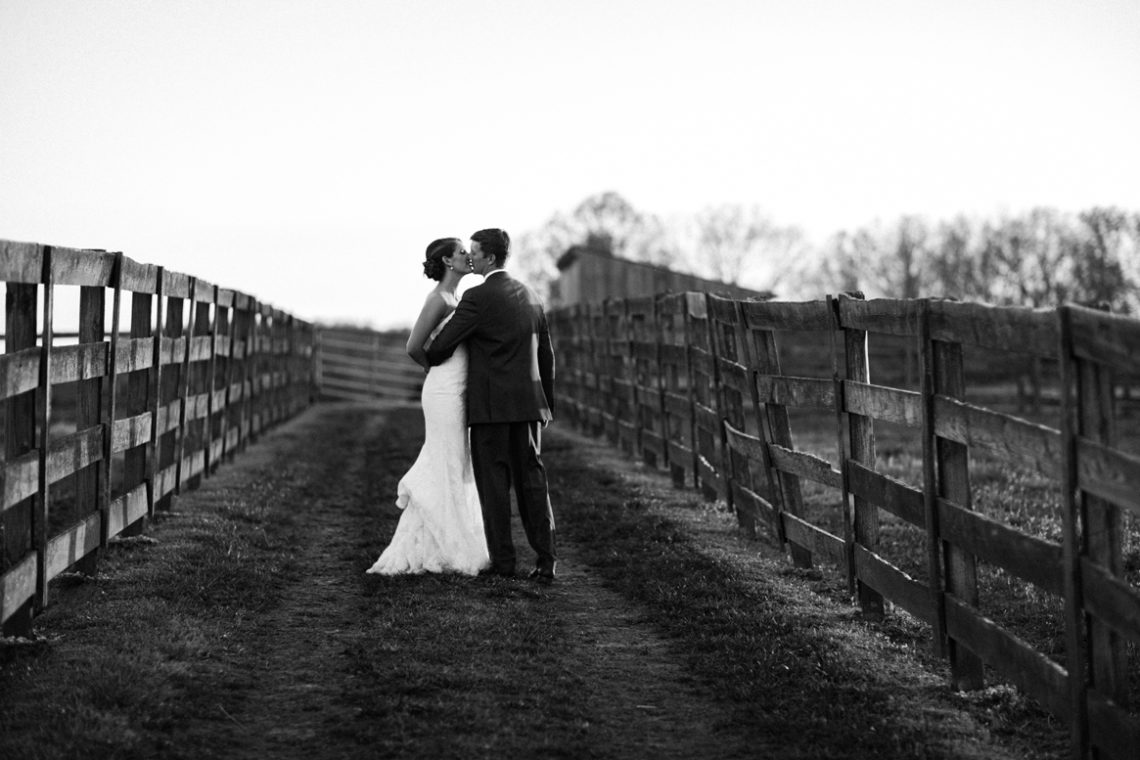 Spring wedding in Knoxville at Hunter Valley Farms by Knoxville wedding photographer